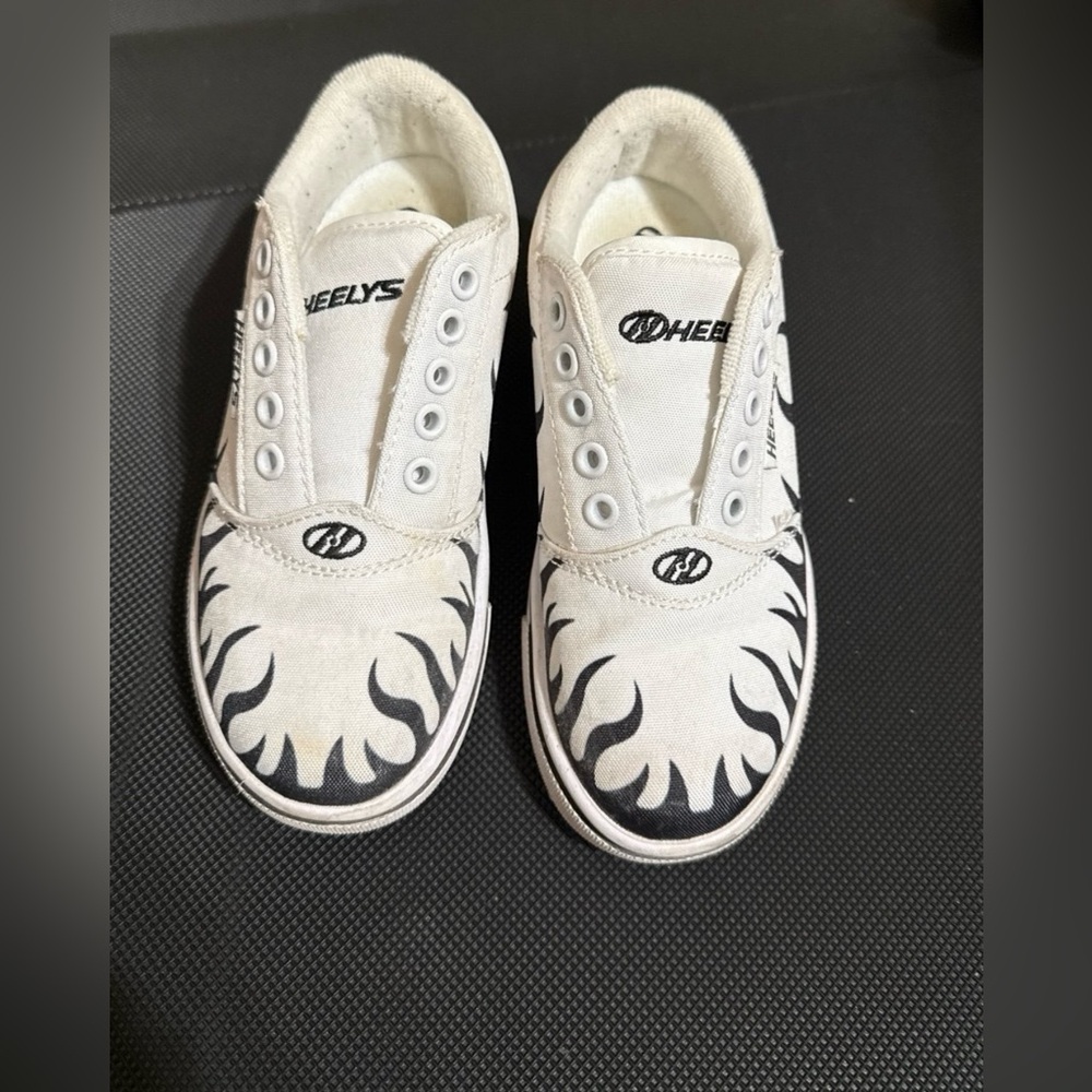 Kids shoes